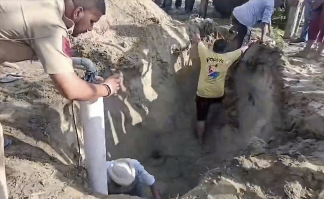 Punjab: Four-year-old boy rescued after falling into borewell in Hoshiarpur