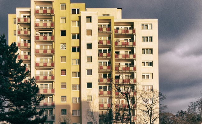 Class 7 boy dies after falling from 14th floor balcony of Noida apartment while playing