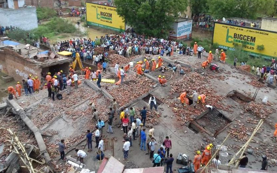 Building collapses near Dasna flyover in Ghaziabad