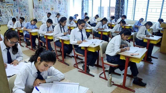 Government schools in Karnataka to have spoken English classes from this year