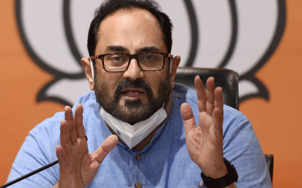 Union minister Rajeev Chandrasekhar briefly loses 'blue badge' on Twitter after he changes username