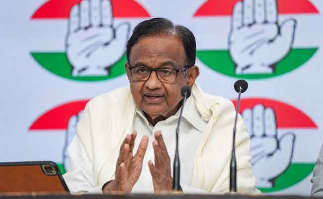 PM 'blatantly racist" by bringing in skin colour in poll debate: Chidambaram