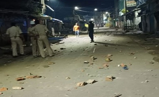 Cop among six injured in clash in Jharkhand's Sahibganj