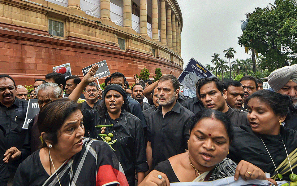 Wearing black clothes, Congress MPs stage protest in Parliament