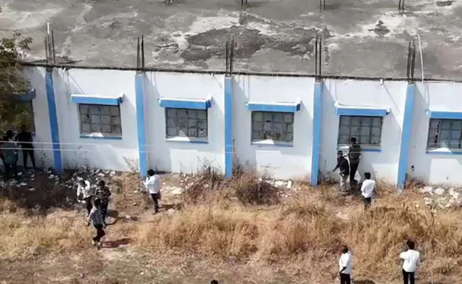 Five teachers suspended for facilitating mass copying during Class 12 exam in Beed