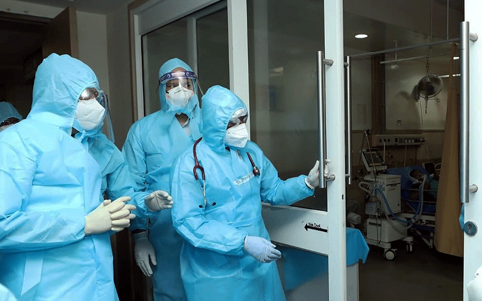 India adds 43,645 COVID-19 cases, 640 deaths