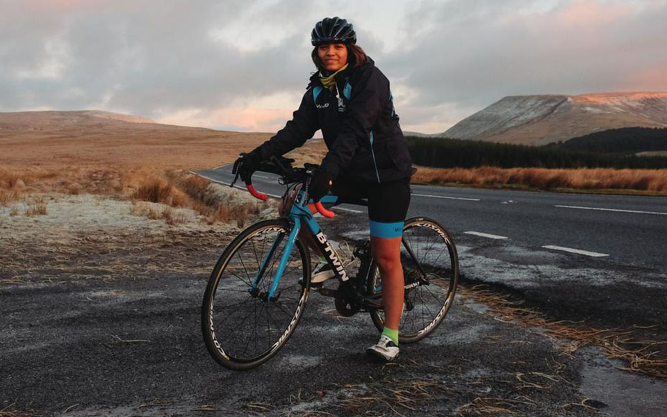 Indian woman becomes the fastest Asian to cycle the globe