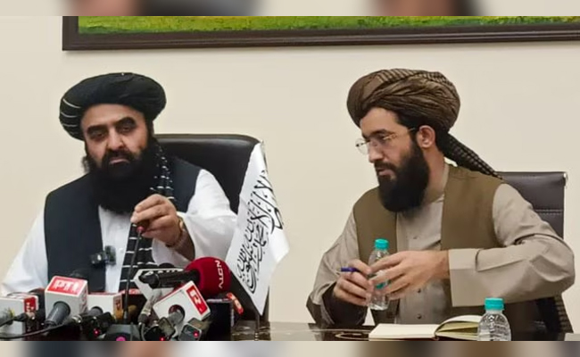 After uproar, Afghanistan Foreign Min Muttaqi calls another press meet, invites women journalists