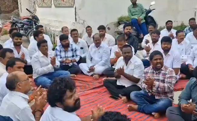 Hindutva group protests outside 400-year-old Hyderabad mosque, demands madrasa closure