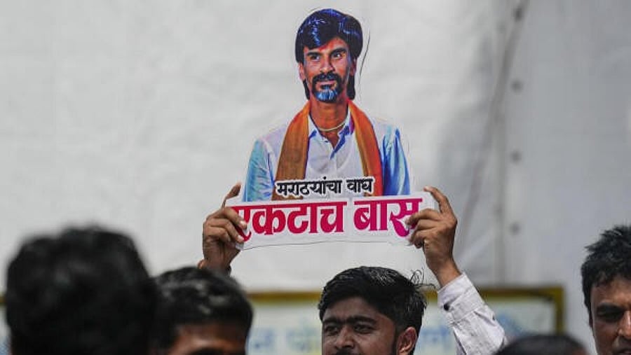 After the 3 PM deadline to vacate Azad Maidan ends, HC grants Jarange time till Wednesday morning