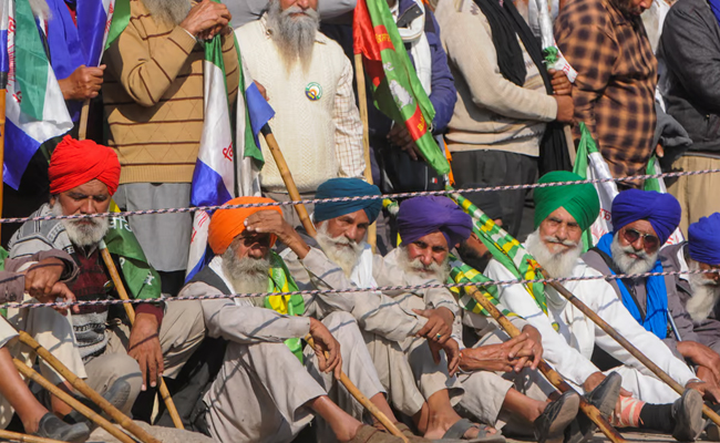 Punjab farmers begin Delhi march, stopped by barricades