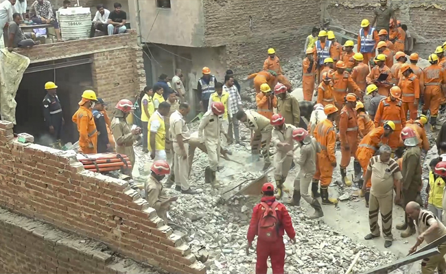 Delhi CM Rekha Gupta orders probe into Mustafabad building collapse