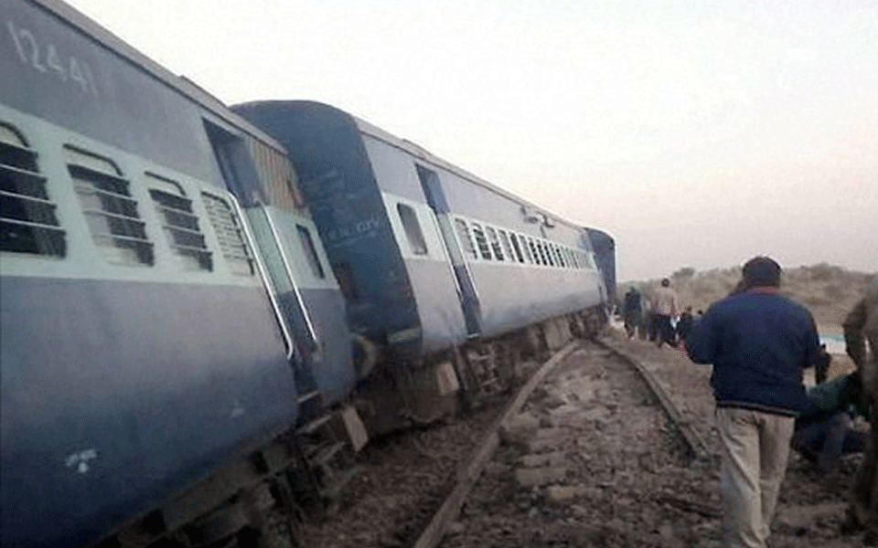 Local train coach derails near Mumbai