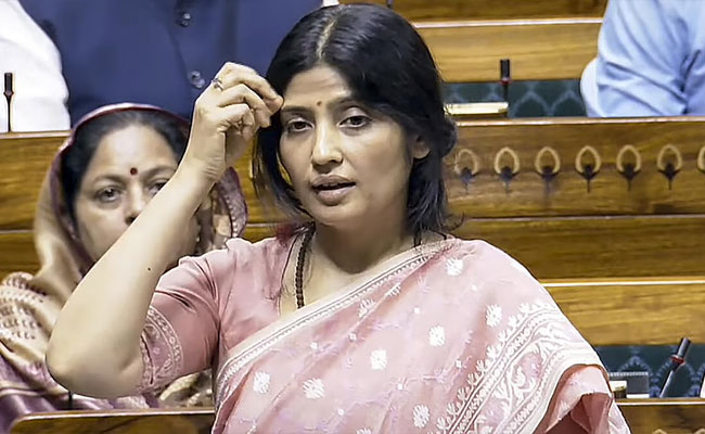 Noida: SP workers slap Muslim cleric who made 'derogatory' comment on Dimple Yadav