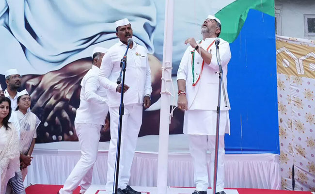 'Raj Bhavan Chalo' to save MGNREGA: Shivakumar