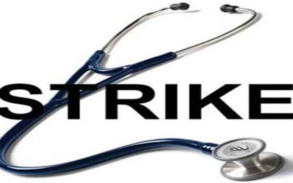 Dozen patients die, Bihar doctors end strike