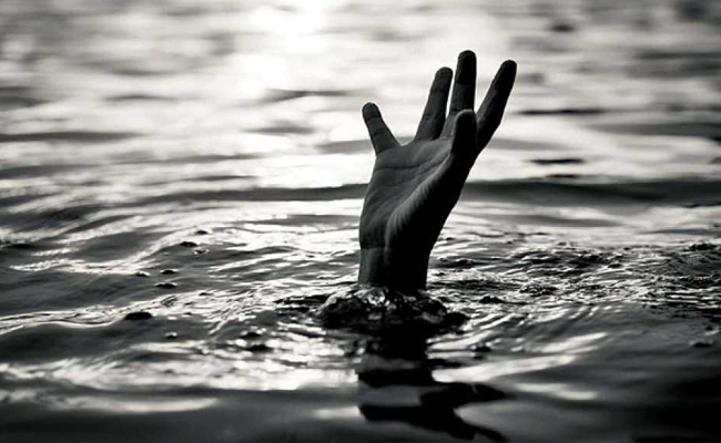 Maharashtra student drowns off Chennai coast; another missing