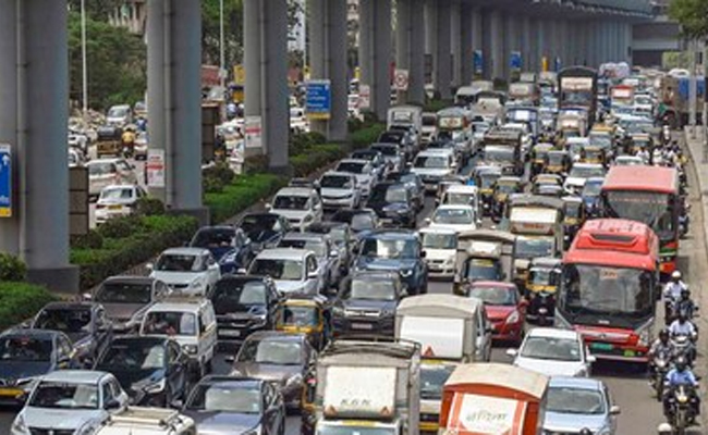 Maharashtra transporters launch stir against e-challans; indefinite strike from Thursday midnight