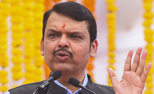 Fadnavis asks transport department to use AI for road safety measures