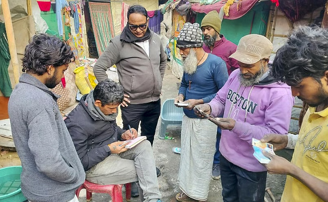 10 Bangladeshi nationals staying illegally using fake medical visas apprehended in outer Delhi