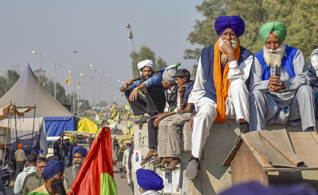 Farmers' march: Haryana suspends mobile internet, bulk SMS service in 11 village of Ambala