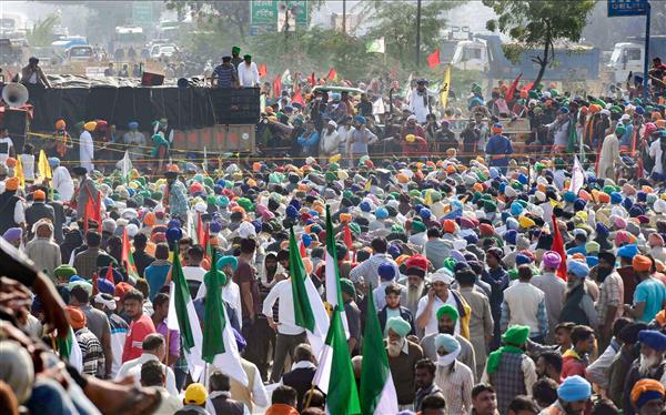 Agri laws: More Punjab farmers head towards protest sites near Delhi