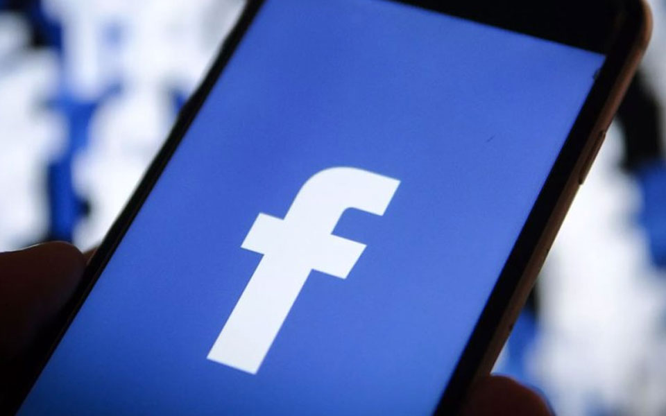 Temple priest suspended for FB post against Kerala minister