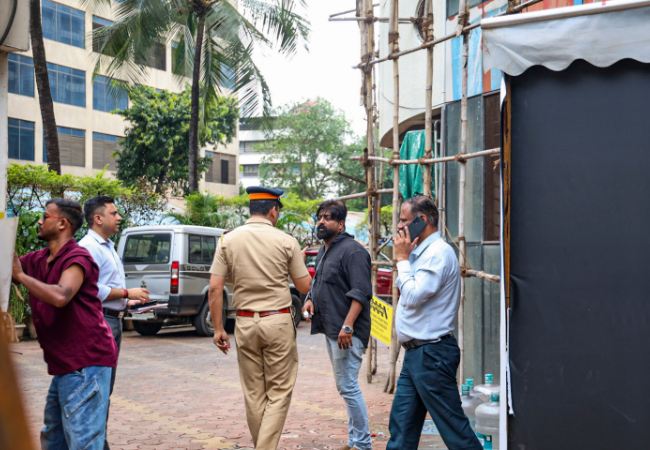 Cop who fired at Mumbai hostage-taker sensed 'real threat' due to accused's gun, presence of kids