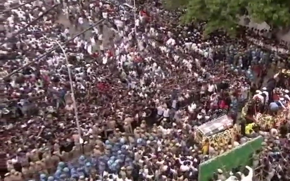 Karunanidhi's final journey begins