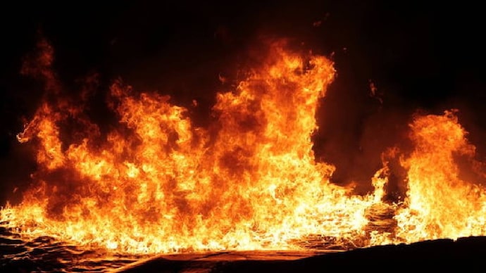 Charminar Express halted in T'gana after smoke emanates from coach, no injuries