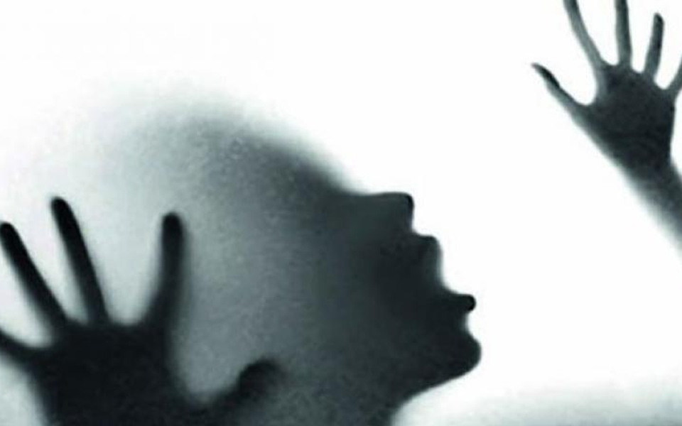 Uttar Pradesh : Woman who alleged gangrape succumbs to burns