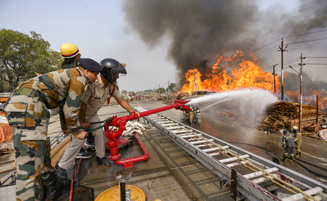 Huge fire at Prayagraj tent supplier warehouse, brought under control after six hours