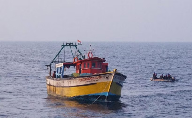 12 Indian fishermen arrested by Sri Lanka Navy for alleged illegal fishing