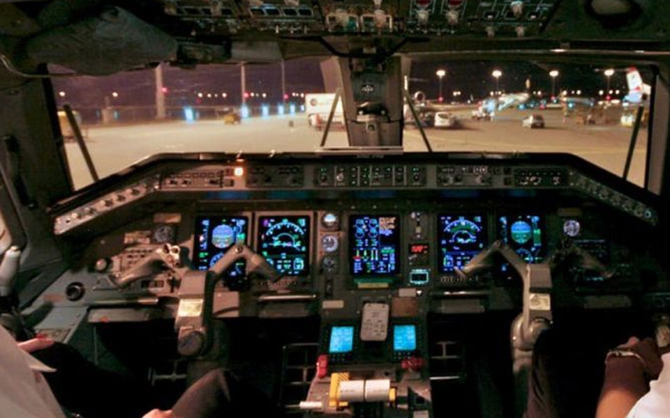 Passenger Tried To Enter Cockpit To Charge Phone, Thrown Out Of Flight