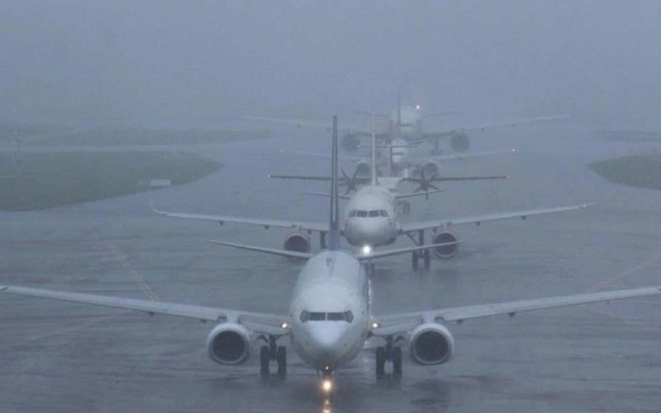 30 flights cancelled at Mumbai airport, 118 delayed