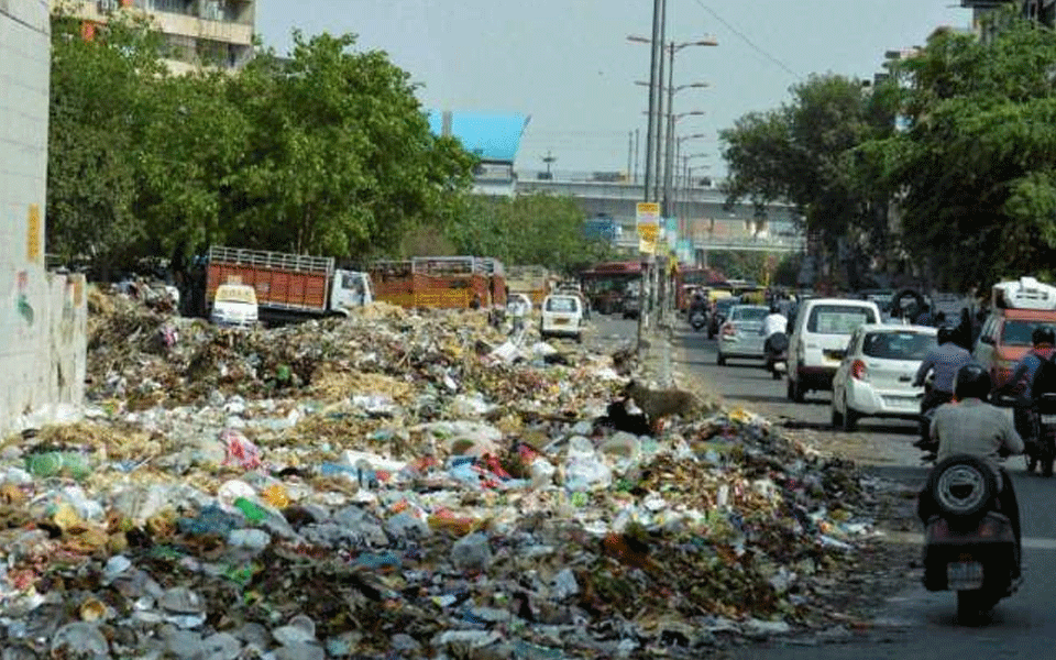 MCD discriminated in demolition drive, garbage management underwhelming, say Shaheen Bagh residents