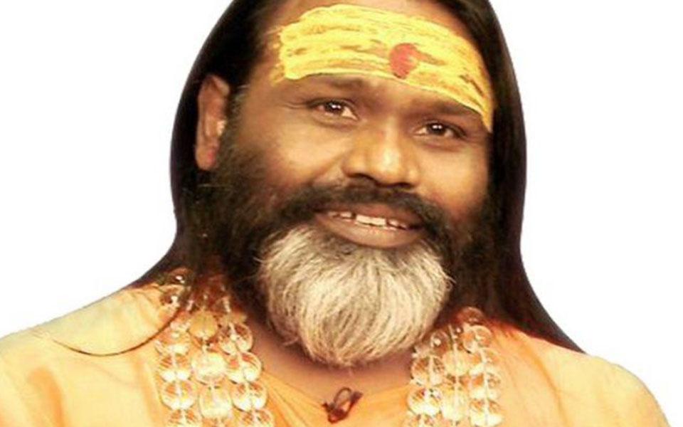 Daati Maharaj's supporters booked for threatening man in Gurugram