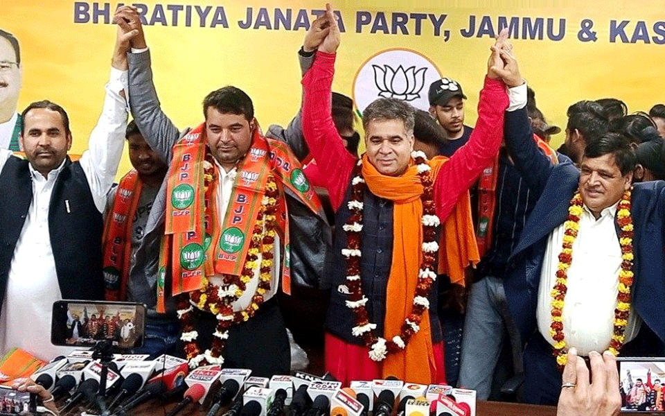 Congress leader Ghulam Nabi Azad's nephew joins BJP in Jammu