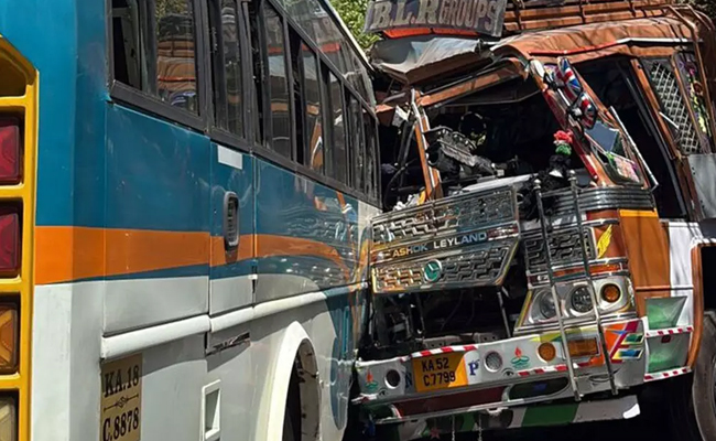 Gurupura: Bus-lorry collide near Bellibettu, drivers critically injured