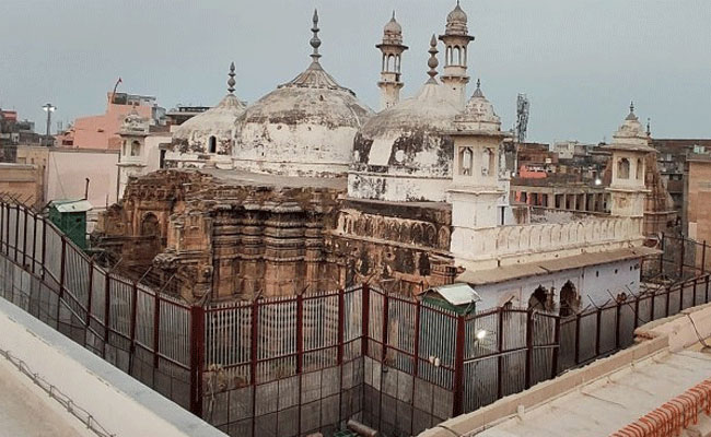 Following SC orders, cleaning work of Wazukhana area of Gyanvapi mosque completed