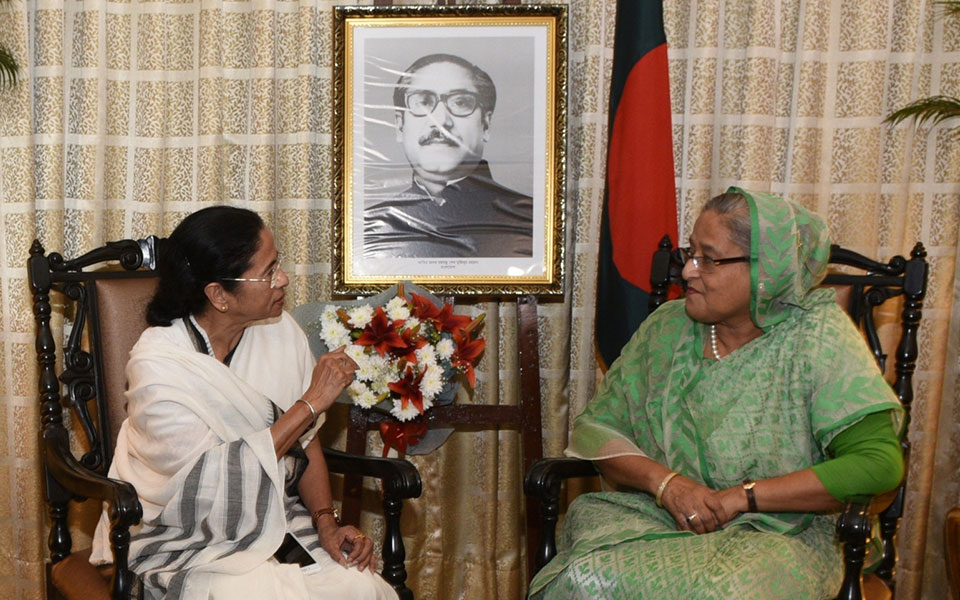 Hasina, Mamata discuss education, culture, business