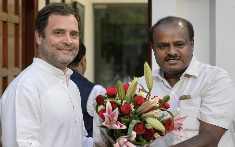 Rahul indicates Karnataka budget to waive farm loans