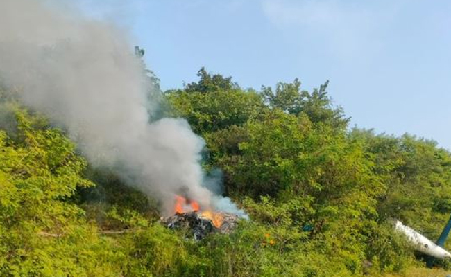 3 persons killed as helicopter crashes in Pune