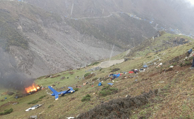 Helicopter ferrying Kedarnath pilgrims crashes; 7 dead