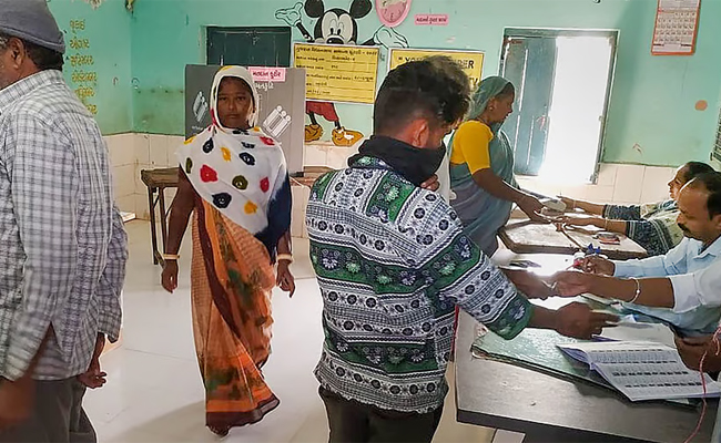 Early trends show ruling Congress leading in Telangana Municipal polls