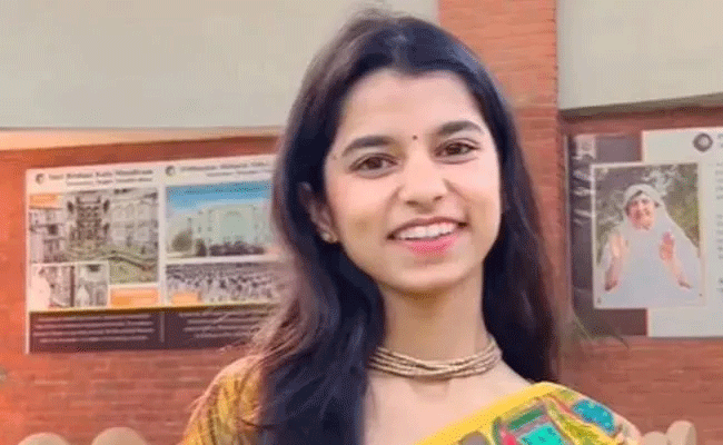 EC appoints Maithili Thakur as Bihar's state icon