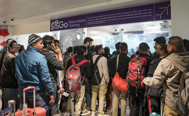 IndiGo cancels around 180 flights from Bengaluru, Hyd on Tuesday; likely to lose some routes