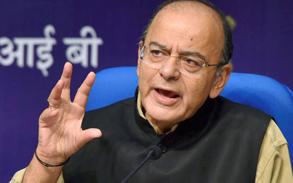 Arun Jaitley compares Indira Gandhi to Hitler