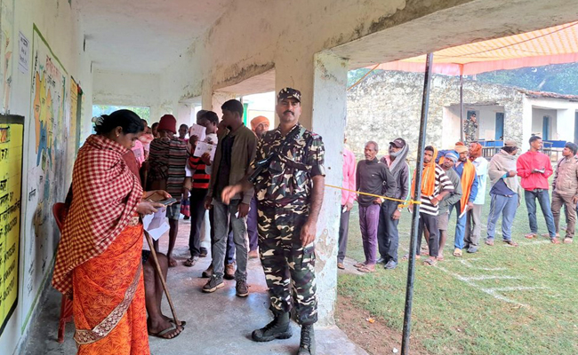 Polling underway for 43 seats in first phase of Jharkhand assembly elections, Guv casts vote