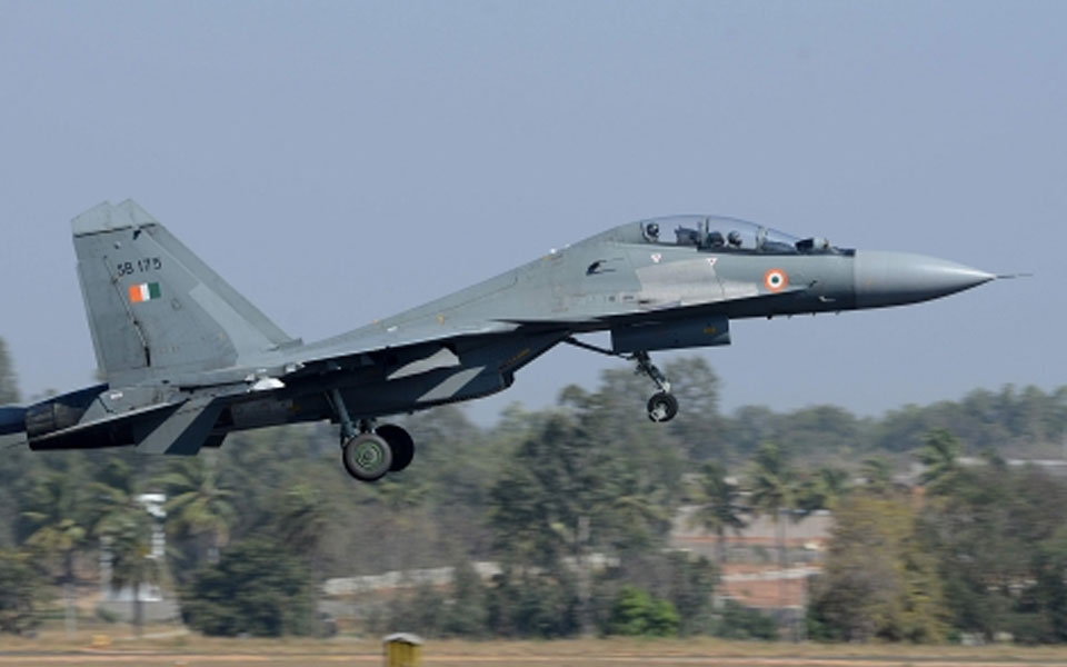 Sukhoi jet crashes in Maharashtra, pilots survive